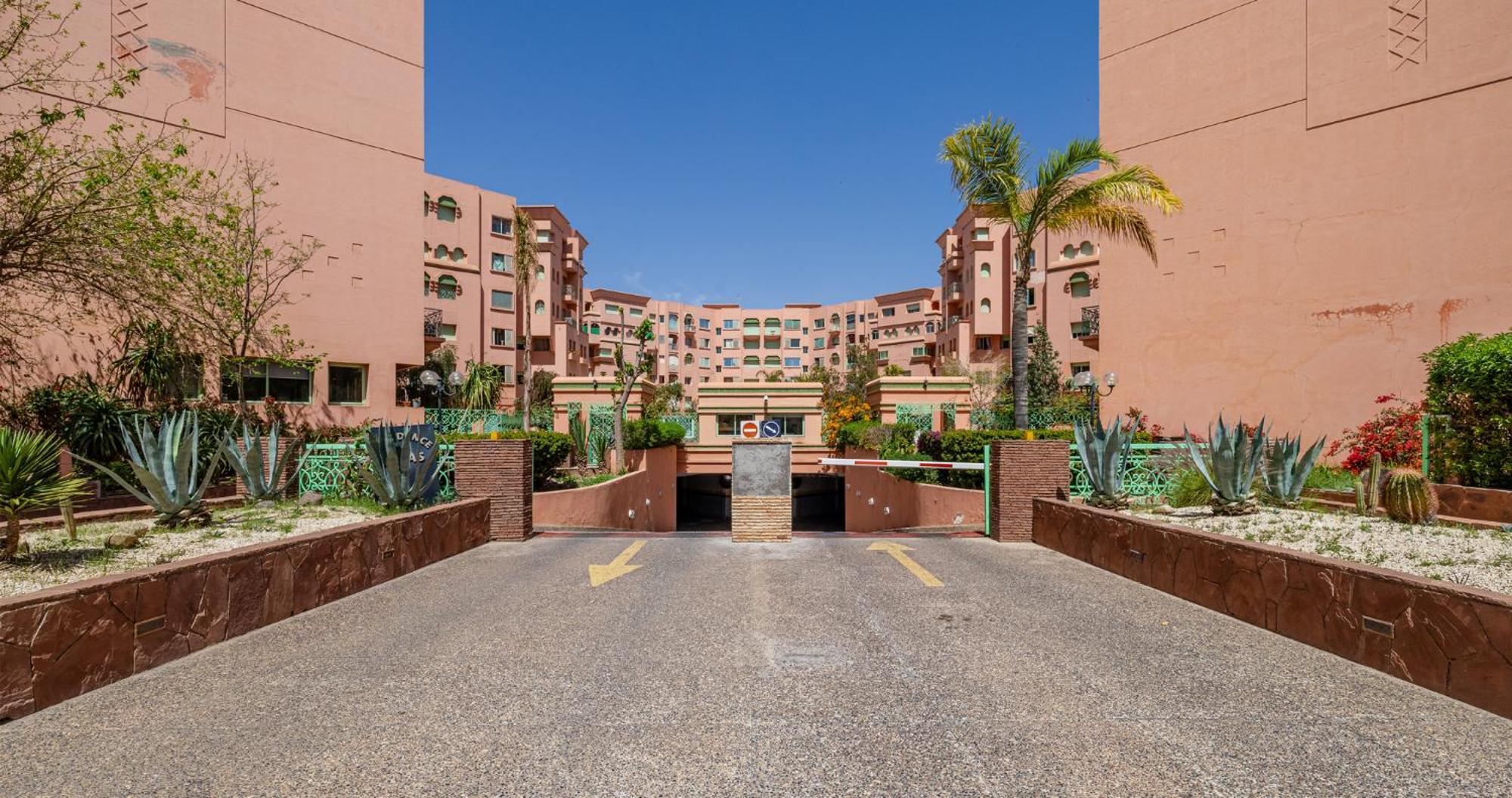 Charming 2-Bed Oasis Pool View Apartment Marrakesh Exterior foto